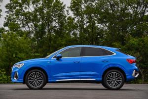 Audi Q3 Sportback 35 TDI Quattro S-Line 2020 года  (JP)